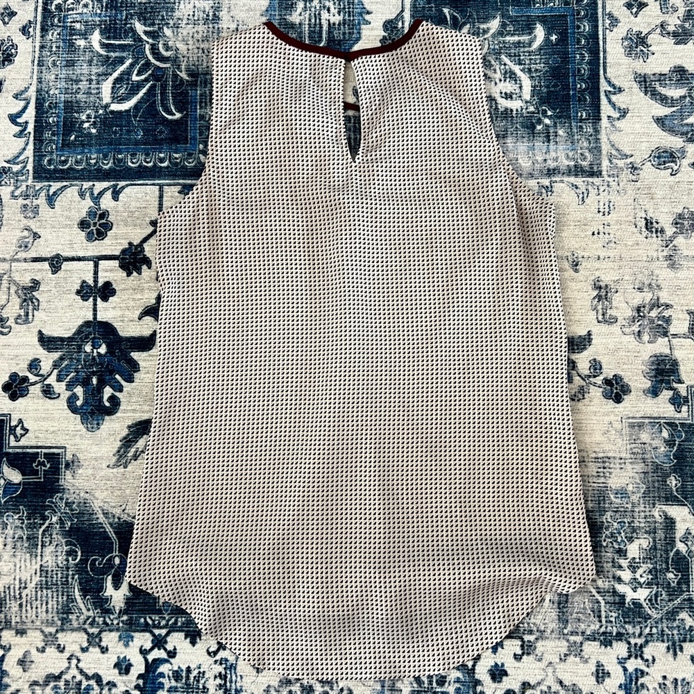 Ann Taylor Sleeveless Faux-Wrap Top - XS - Picture 5 of 5